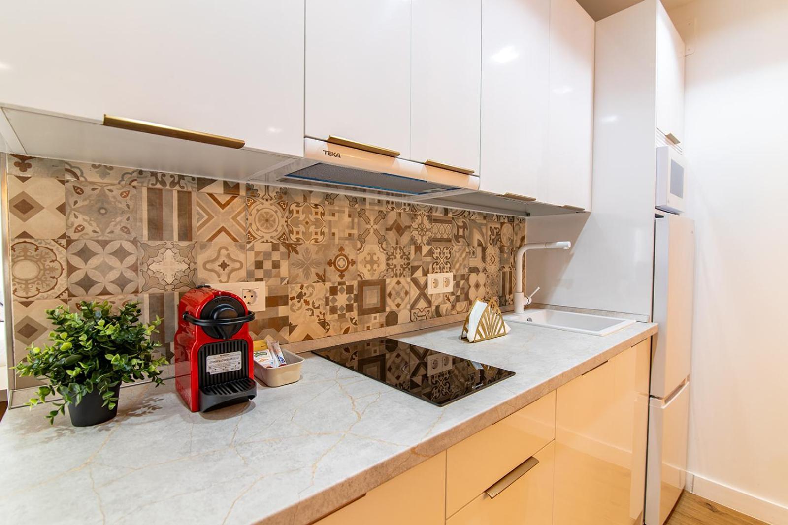 Mq Suites Veronica Valdepeñas Buitenkant foto