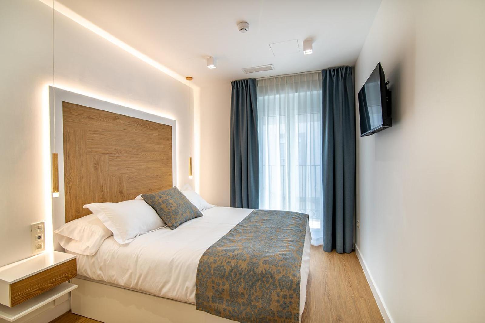 Mq Suites Veronica Valdepeñas Buitenkant foto